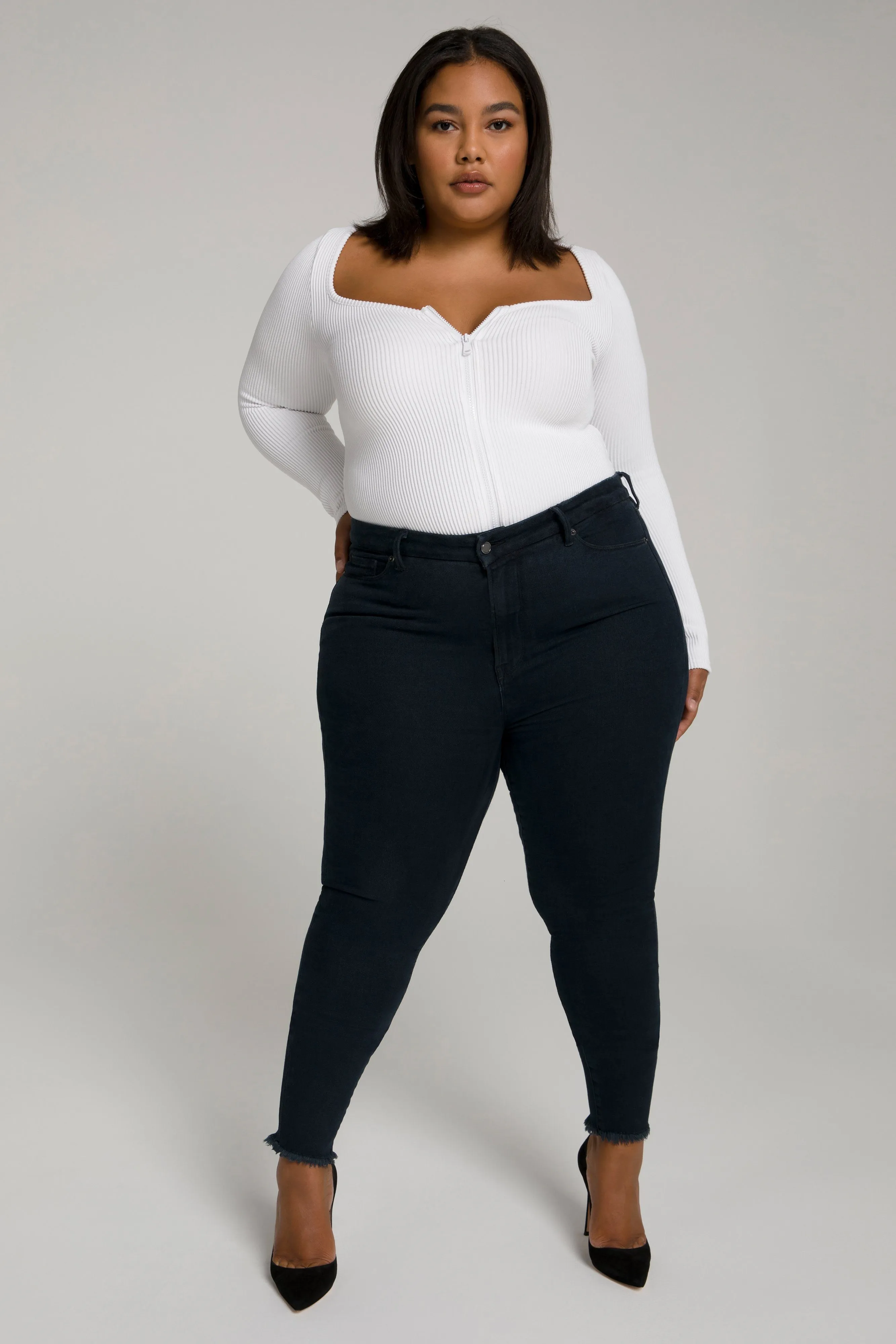 GOOD LEGS CROP FRAY HEM | BLACK094