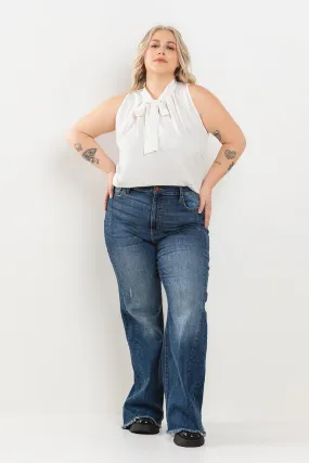 PLUS SIZE* HIGH RISE FLARE JEANS WITH FRAY HEM  / SP-P12176-PL