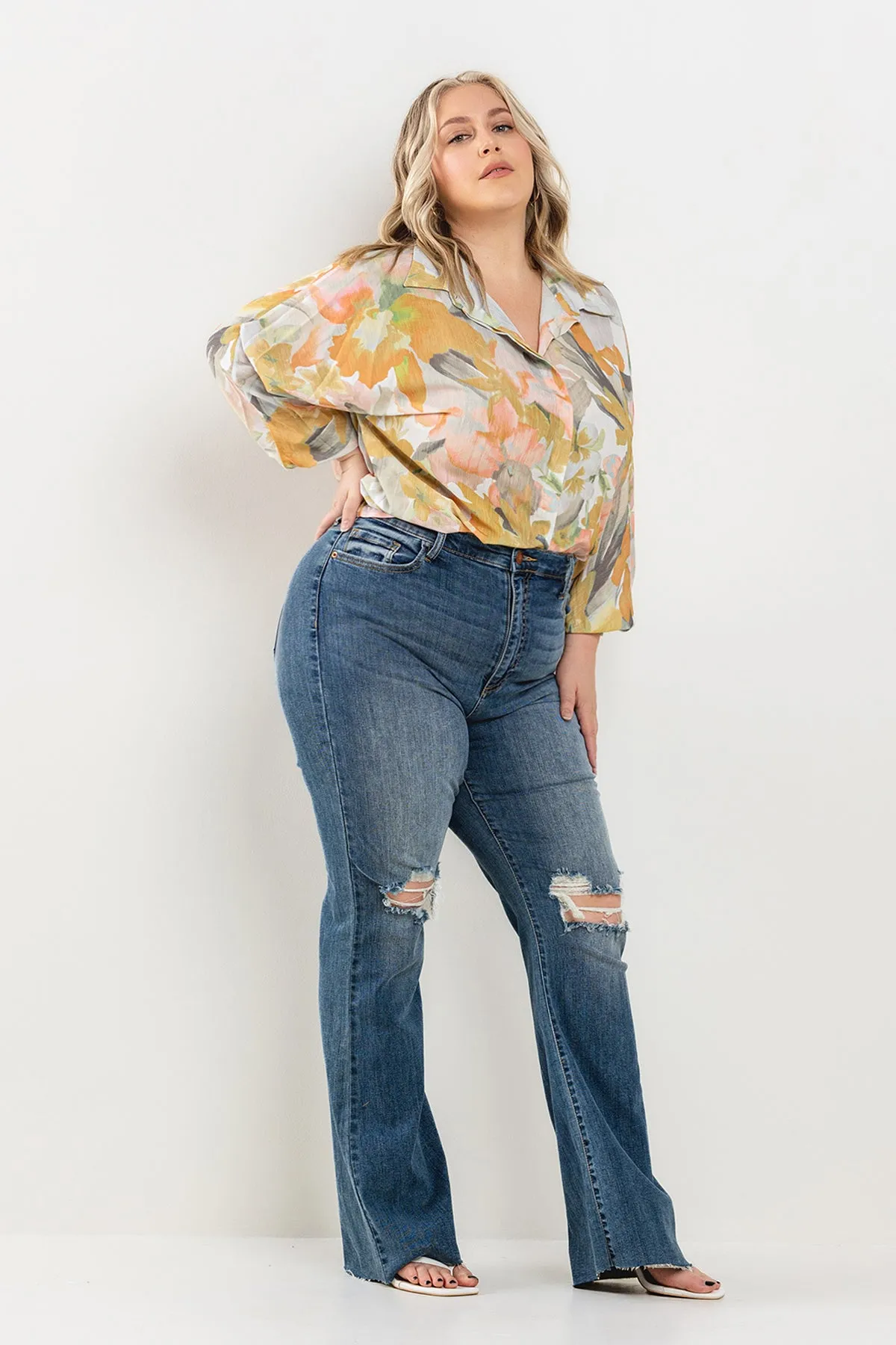PLUS SIZE* HIGH RISE WIDE FLARE W/ DISTRESS AND RAW HEM / SP-P11463MD-PL