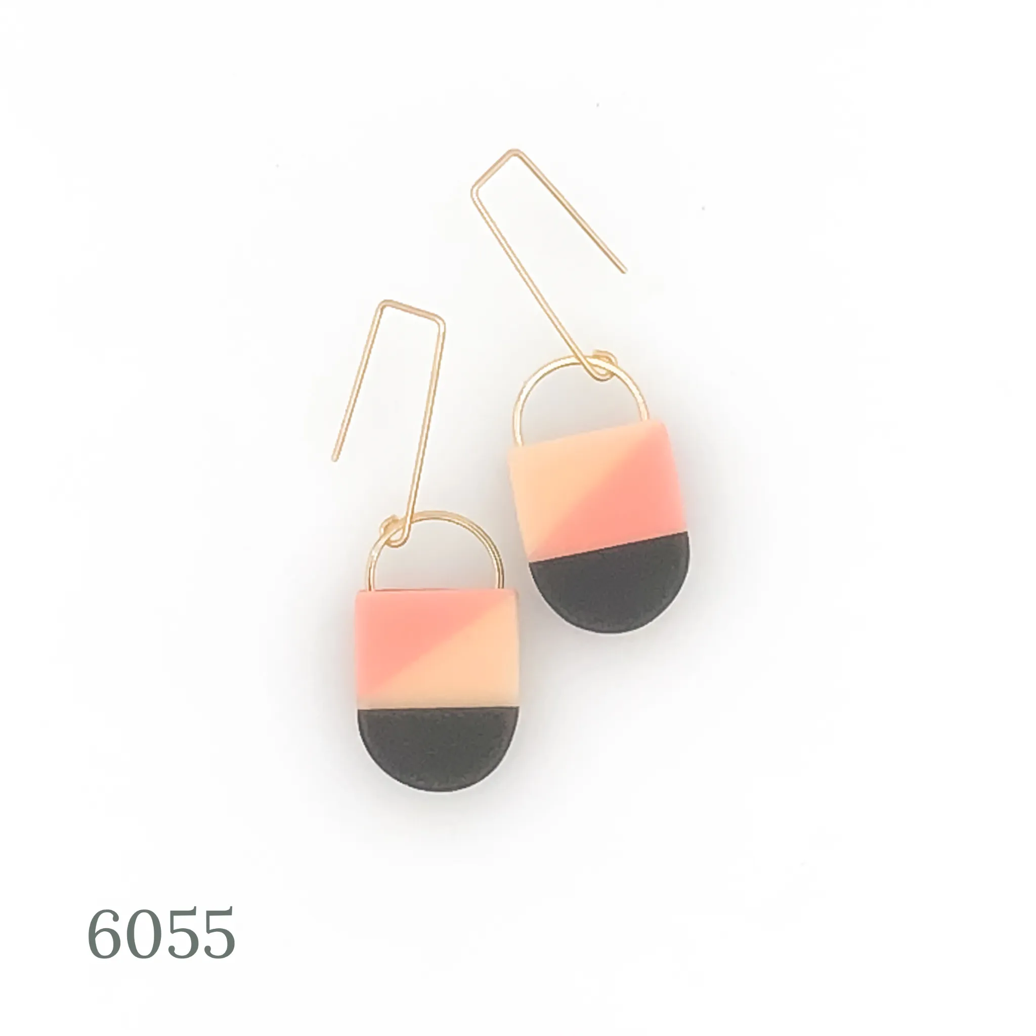 Siri Geo Triangle Earring | SALE