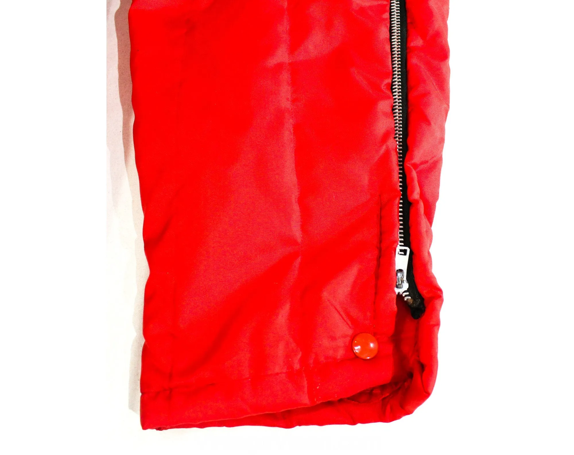 Size 10 1950s Skiing Outfit - Authentic 50s Red Quilted Nylon Sportswear - 1 Piece Ski Winter Sports Jumper - Snow Mobile Logo - Waist 34 35