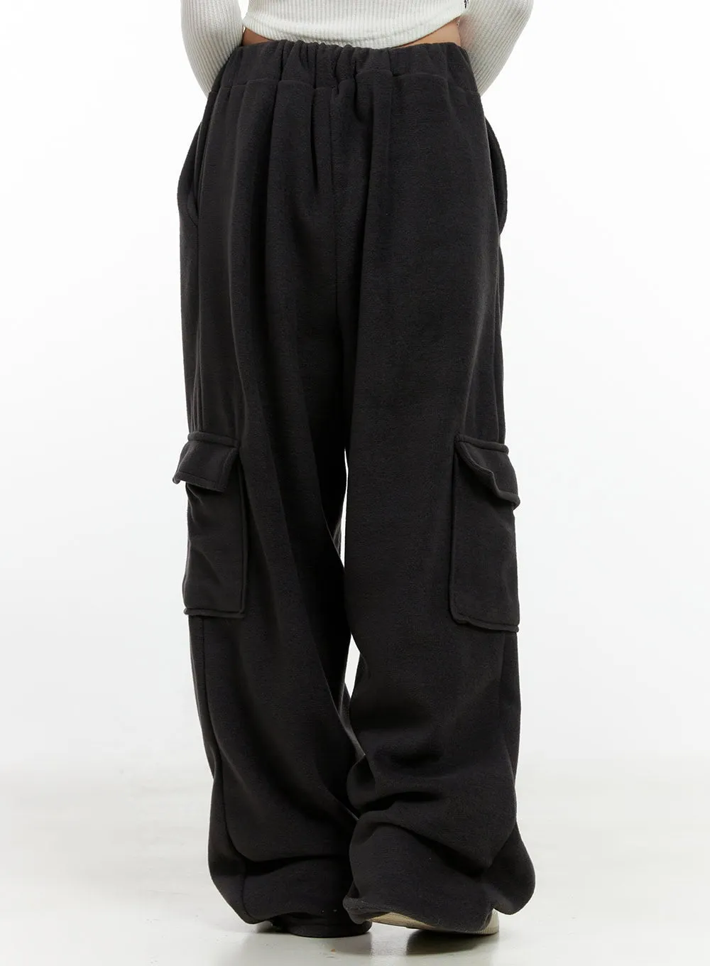 Wide-Fit Polyester Cargo Pocket Pants CN408